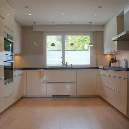 Modern And Central For Up To 6 Guests, Palma * Crans-Montana